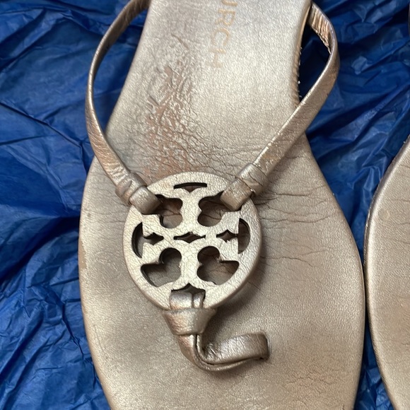 Tory Burch ladies size 9M, used lots of wear remaining. Please look at photos - Picture 3 of 7